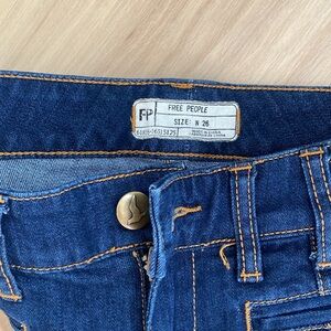 Rare free people low rise flare denim! Size 26